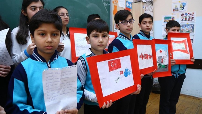 Azerbaycanlı öğrencilerden Afrin'deki Mehmetçiğe mektup
