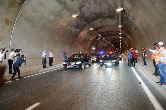 Karahan Tüneli'nden araç geçişleri başladı