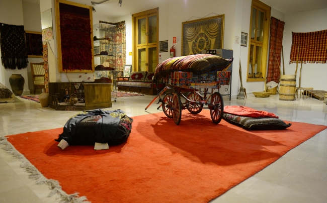 Türkiye'nin ve dünyanın en büyük halı-kilim müzesine yoğun ilgi