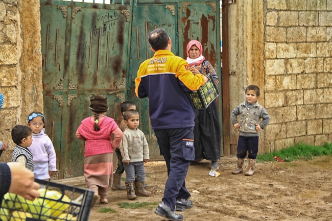 Zeytin Dalı Harekatı ile teröristlerden temizlenen köylere AFAD'dan yardım