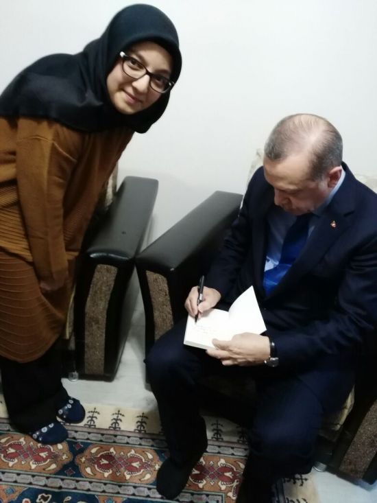 Cumhurbaşkanı Erdoğan'ın ziyareti, lise öğrencisini sevindirdi