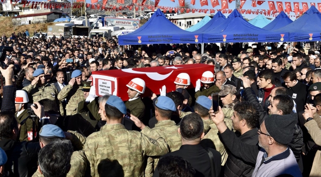 Türkiye şehitlerini uğurladı