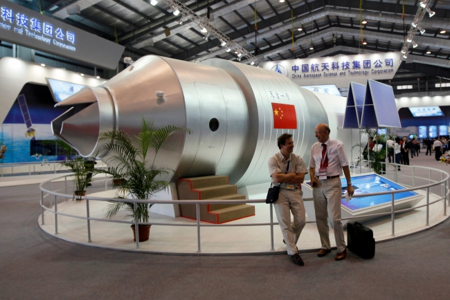 Çin'in uzay istasyonu infilak etti