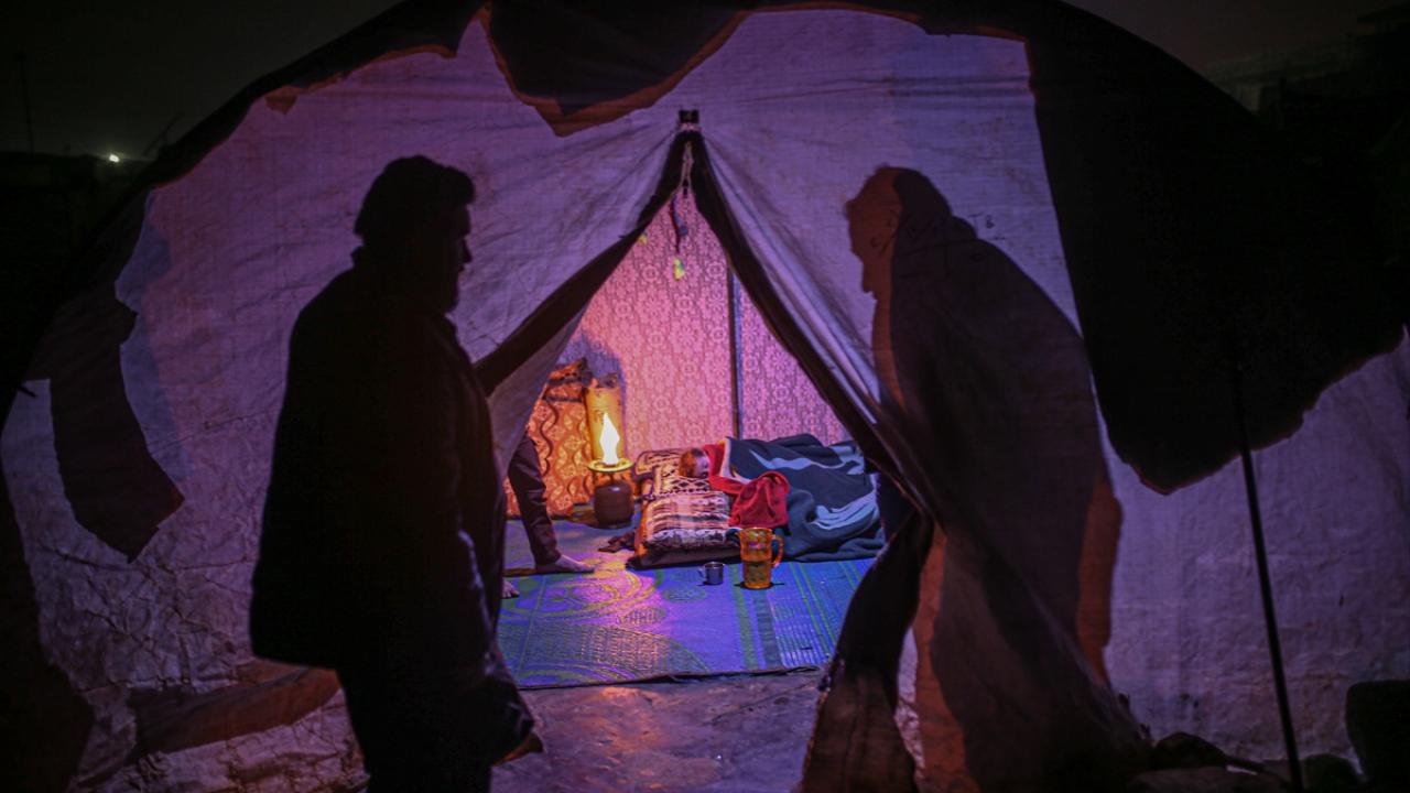 Dondurucu soğukta İdlib: Bir çadır, bir battaniye