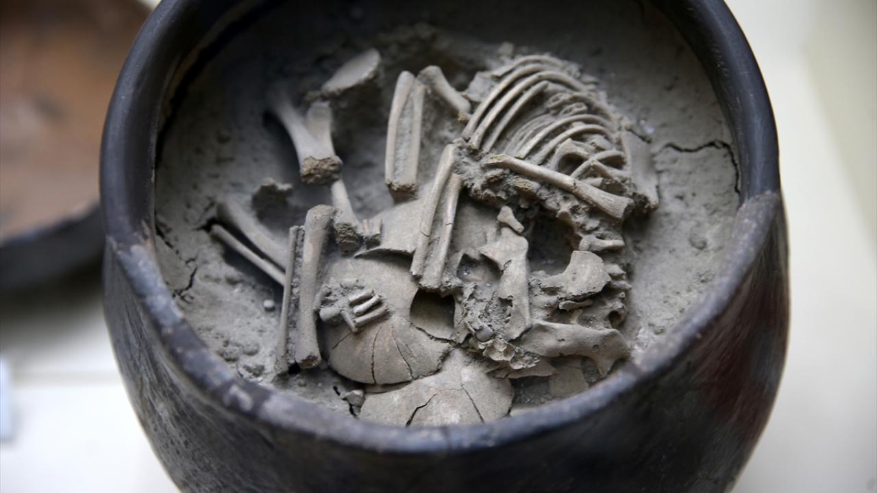 5 bin yıllık küp mezar müzeye taşındı