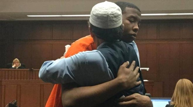 ABDde Müslüman baba oğlunun katil zanlısını affetti