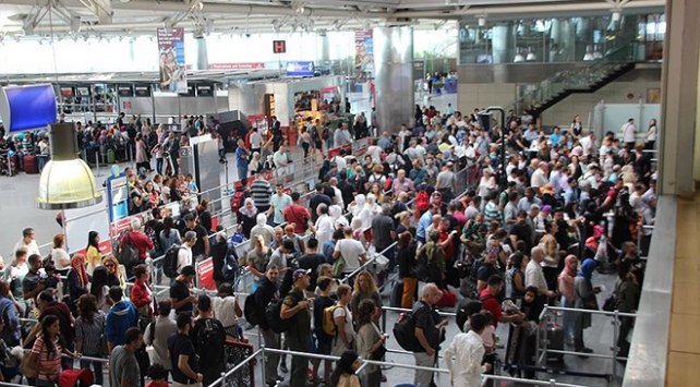 İstanbul havalimanları uçuşa geçti