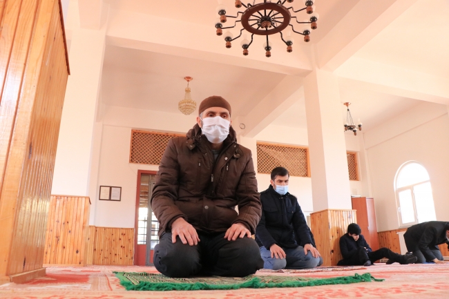 Görme engelli müezzin yaşam ve eğitim azmiyle örnek oluyor