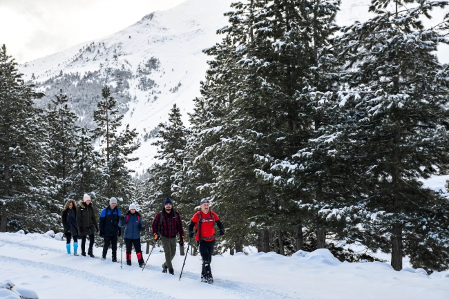 Beyaza bürünen Toros Dağları doğaseverleri bekliyor