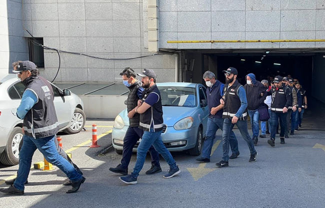 Kadıköy'deki rüşvet soruşturması: 32 kişi tutuklandı