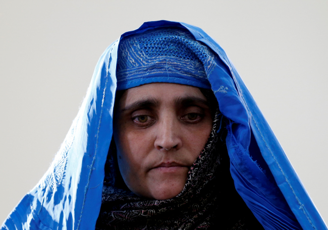 Afgan Kızı Sharbat Gula İtalya'ya sığındı