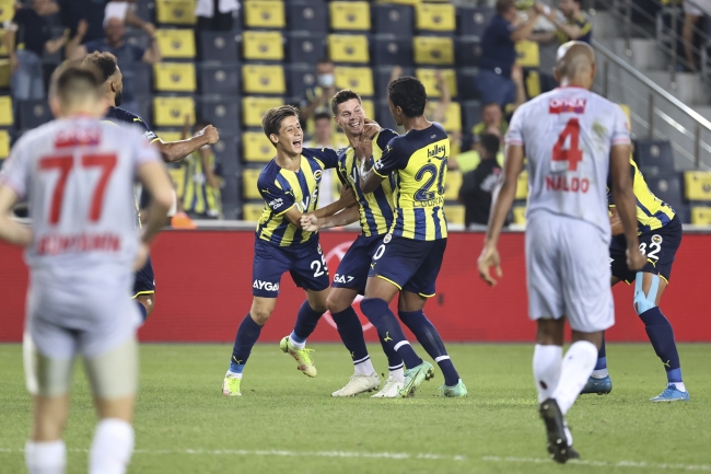 Fenerbahçe son dakikalarda kazandı