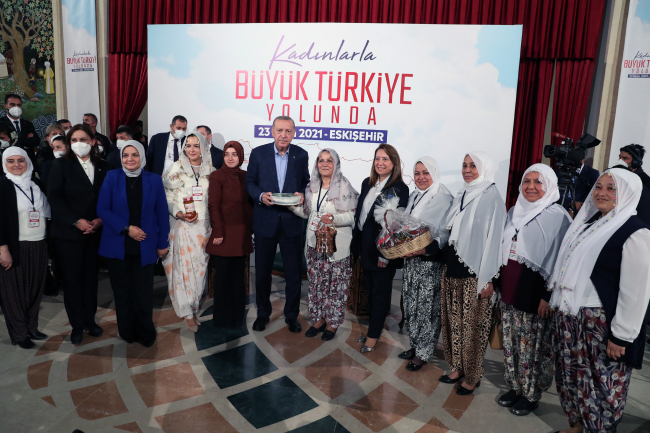 Cumhurbaşkanı Erdoğan: Kadına şiddete karşı duruşumuz nettir