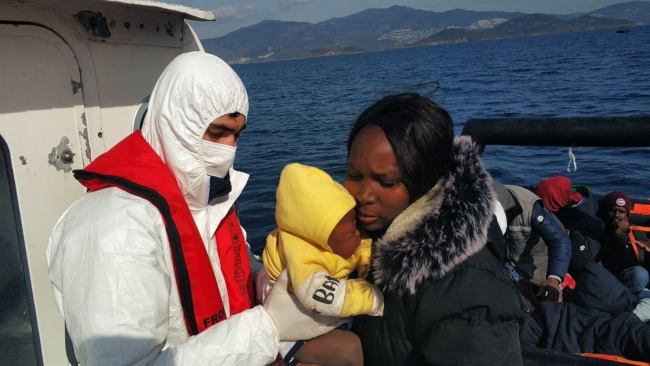 Διασώθηκαν 52 παράτυποι μετανάστες που άφησε η Ελλάδα να πεθάνουν