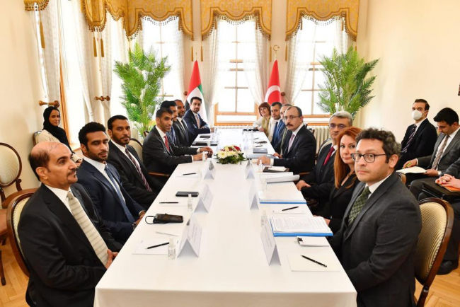Começam as negociações de parceria econômica abrangente entre a Turquia e os Emirados Árabes Unidos
