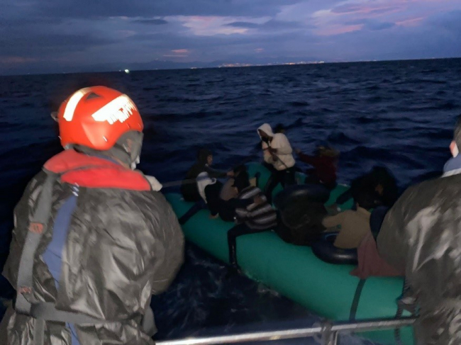 61 irregular migrants pushed into Turkish territorial waters rescued