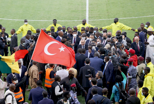 Cumhurbaşkanı Erdoğan Senegal'de stadyum açılışına katıldı
