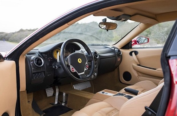 Trump'ın Ferrari'si olay oldu