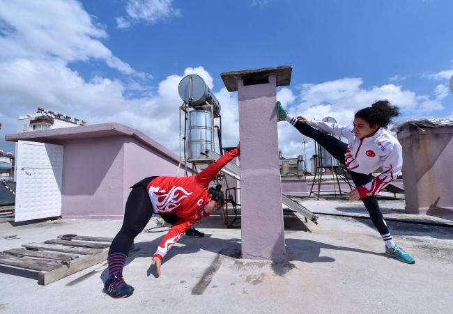 Milli sporcular şampiyonalara çatıda hazırlanıyor