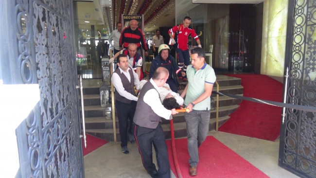 İstanbul Sultanahmet'te otelde yangın çıktı: 1 kişi hayatını kaybetti