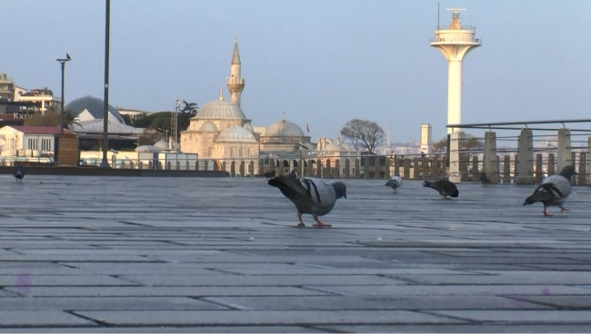 Üsküdar Meydanı ve sahili sessiz