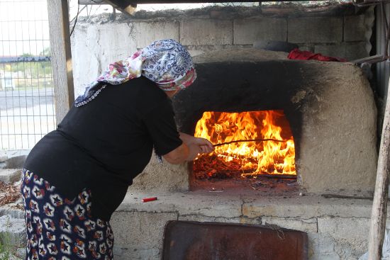 Köy ekmeğinin odun ateşinde lezzet yolculuğu