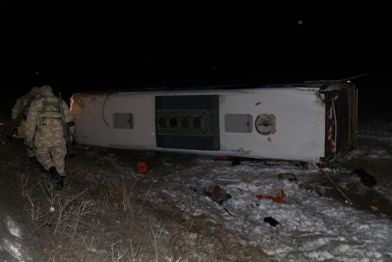 Sivas'ta otobüs kazası: 34 yaralı