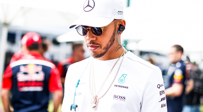 F1'in efsanesi Ferrari, 2017'ye zirvede başladı