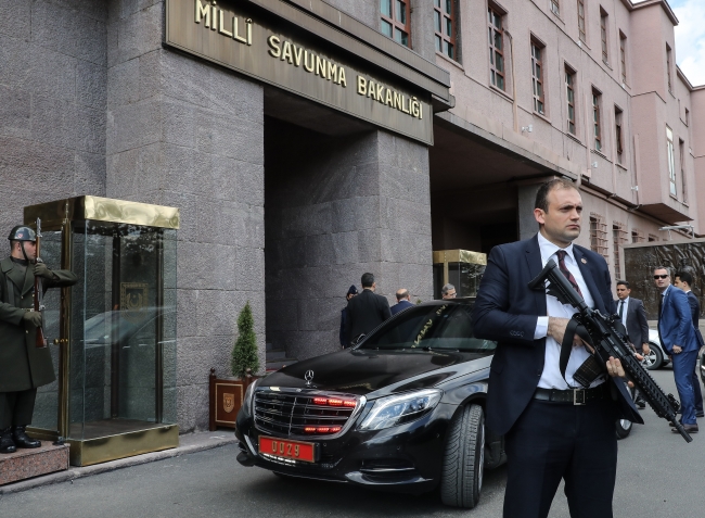 Bakan Işık'a 'milli silahlı' koruma