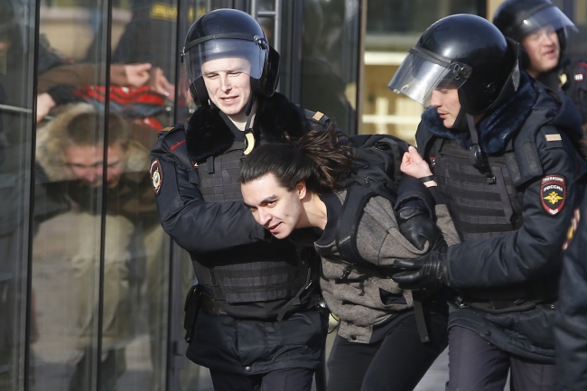 AB'den Rusya'ya kritik çağrı