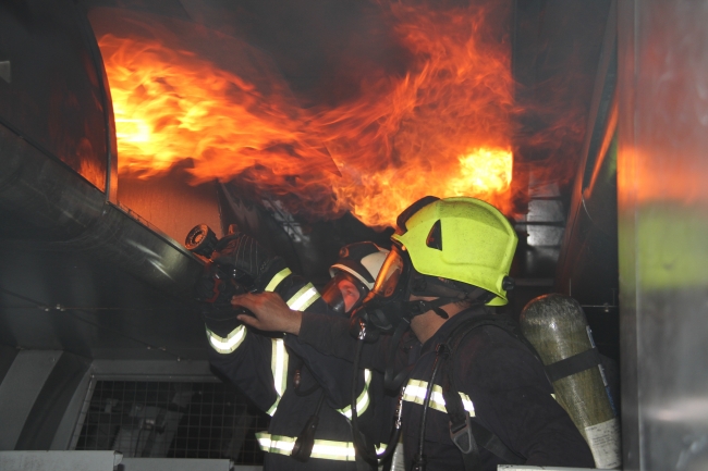 Uçak yangınlarına böyle hazırlanıyorlar