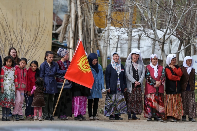 Kırgız Türkleri teröristlere göz açtırmıyor