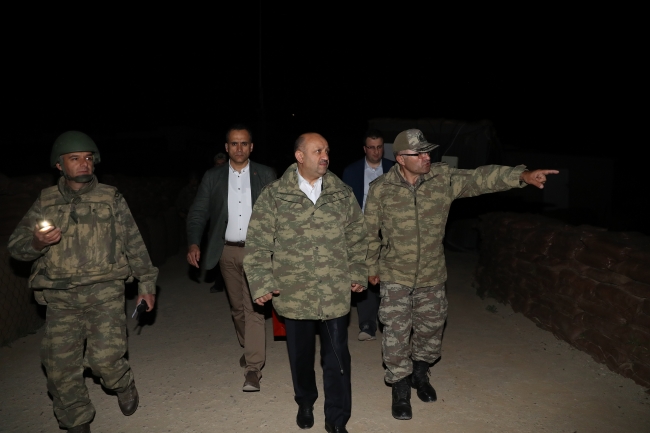 Bakan Işık, Dağlıca Üs Bölgesi'nde askerlerle sahur yaptı