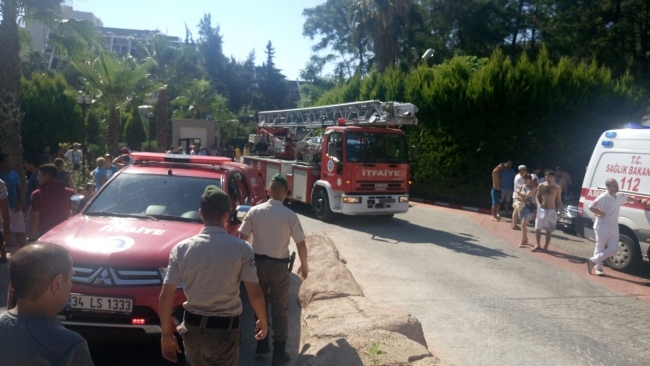 Antalya'da lüks otelde yangın