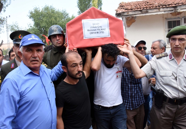 Batman ve Tunceli şehitleri son yolculuğuna uğurlandı