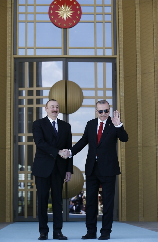 Azerbaycan Cumhurbaşkanı Aliyev Ankara'da