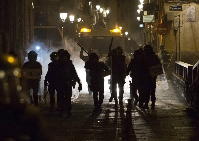 İspanya'da sokaklar karıştı