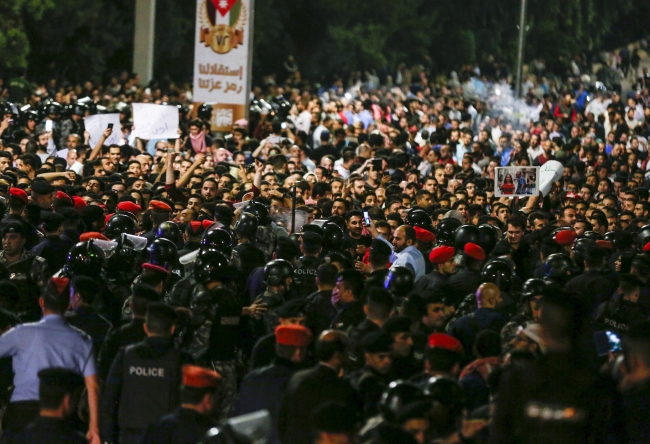 Ürdün'de vergi yasası protestoları 5. gününde