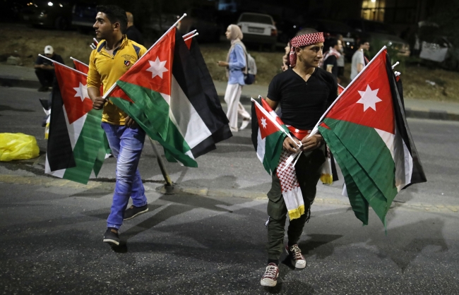 Ürdün'de protestolar sonuç verdi