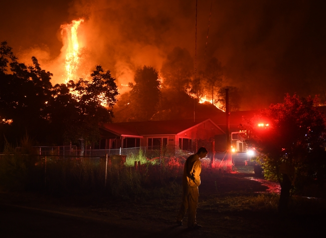 California'daki yangın nedeniyle tahliyeler sürüyor