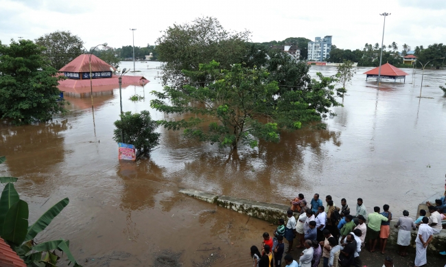 Hindistan'da sel ve heyelanlarda 164 kişi hayatını kaybetti