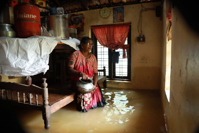 Hindistan'da sel ve heyelanlarda 164 kişi hayatını kaybetti