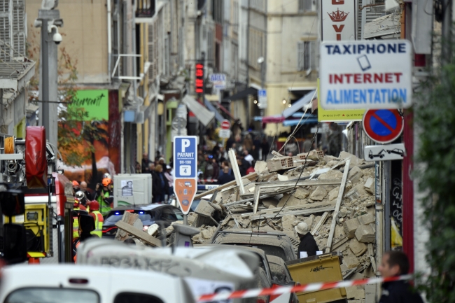 Fransa'da 2 bina çöktü: 10 kişi kayıp