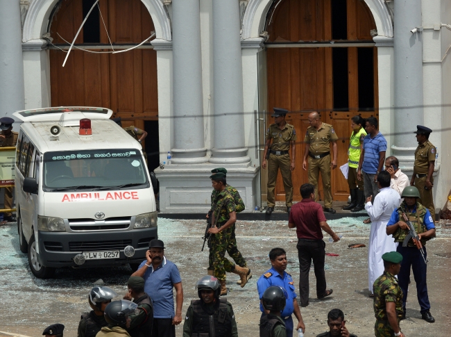 Sri Lanka'da arka arkaya 8 patlama: 207 ölü