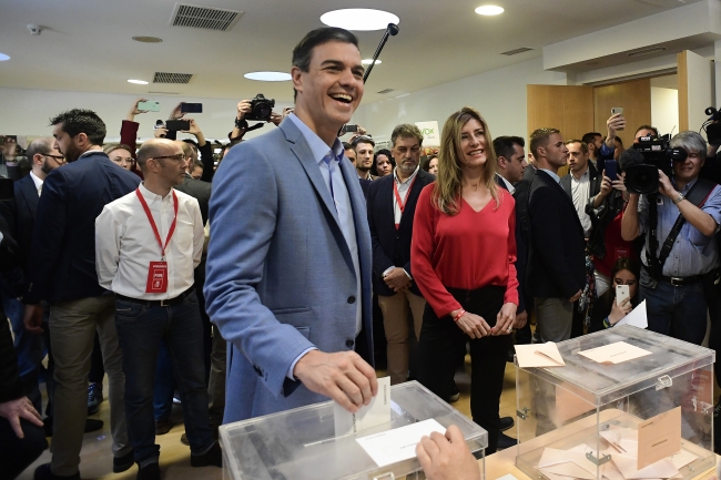 İspanya'da halk sandık başında