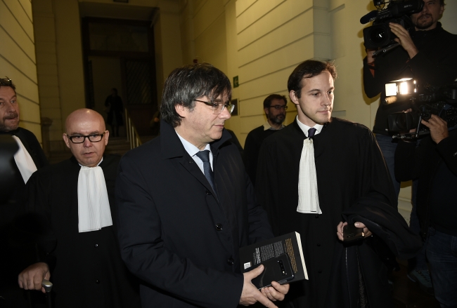 Eski Katalonya Özerk Yönetimi Başkanı Carles Puigdemont. Fotoğraf: AFP