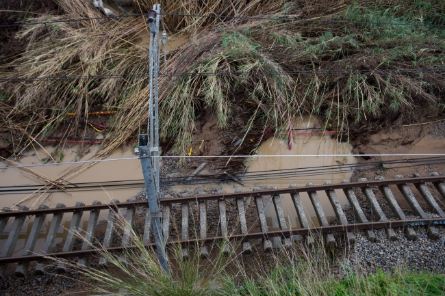 İspanya'da kasırga yıktı geçti