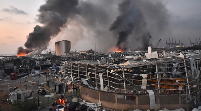 Lübnan büyük bir patlamayla sarsıldı