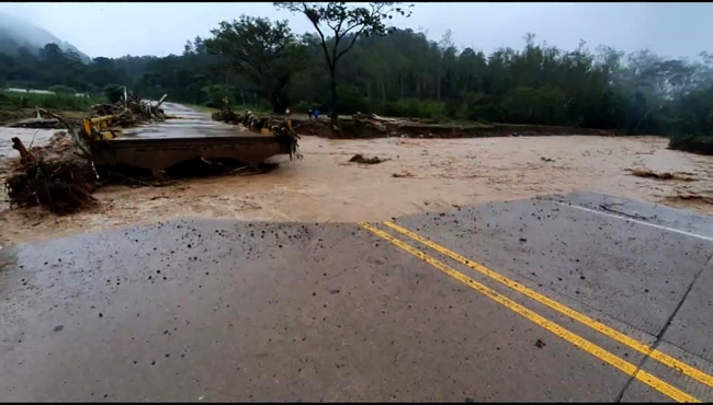 Iota Kasırgası Orta Amerika'yı vurdu: 23 ölü