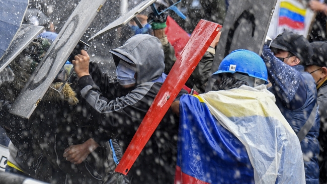 Kolombiya'da protestolarda 48 kişi hayatını kaybetti